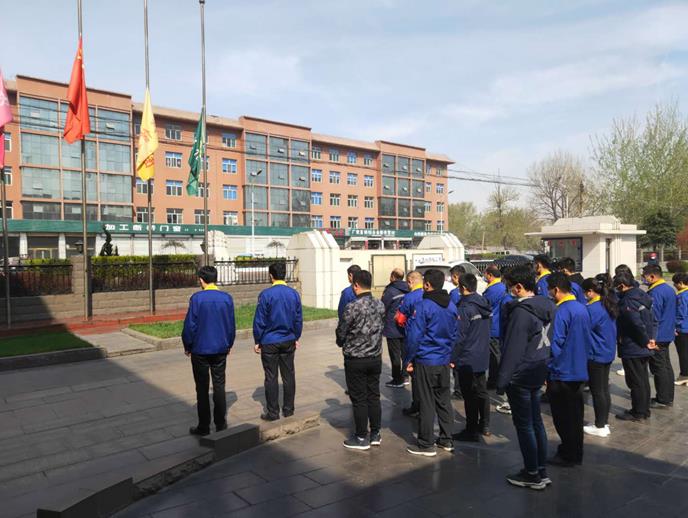 銘記英雄 緬懷同胞